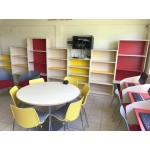 Estante de Madera con Trasera de Color